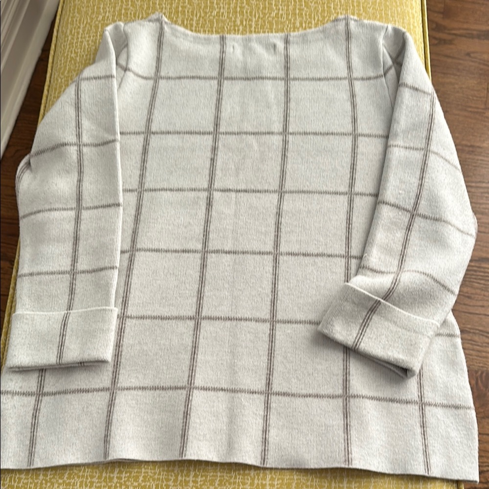 Tahari Gray and Cream Scoop neck Sweater with Windowpane Pattern - Picture 3 of 3
